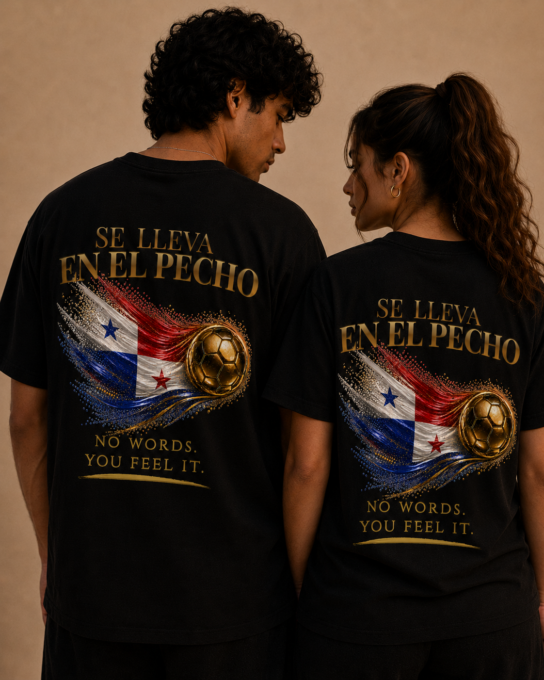 Se Lleva En El Pecho Tee | Gold Soccer & Panama Flag Design | Bilingual Edition | Back Print